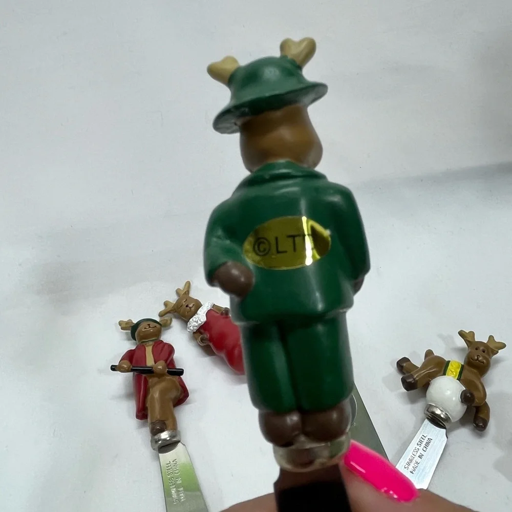 LTD CHRISTMAS HOLIDAY REINDEER TABLETOP VARIETY SET‎ OF 8 SPREADERS OPEN BOX